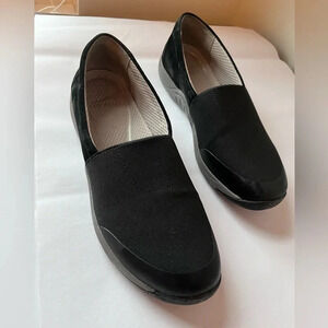 Dansko Womens slip on Shoe size 38 EU 7.5 US comfort casual support minimal